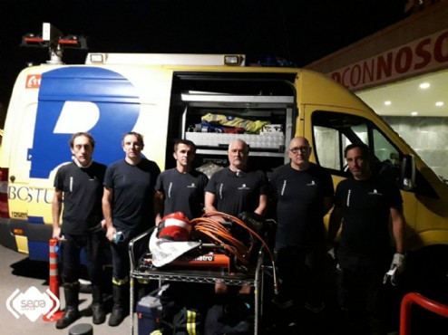 El equipo de bomberos que liber a la mujer