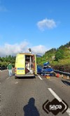 Bomberos de Villaviciosa en el lugar del accidente en la A-8.