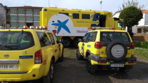 El PMA en el estacionamiento de la playa de Santa Mara del Mar en Castrilln