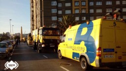 Los efectivos de Bomberos del SEPA en el incendio de Avils.