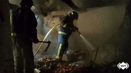 BOMBEROS EN EL INCENDIO DE LA CASA DE GODELLA, EL FRANCO.
