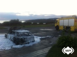 COCHE INCENDIADO EN ORTIGUERA.