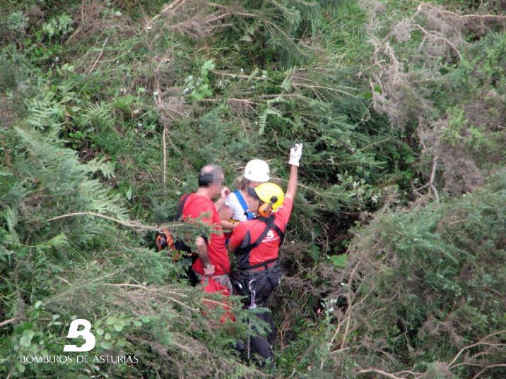 Un momento de la intervencin de rescate