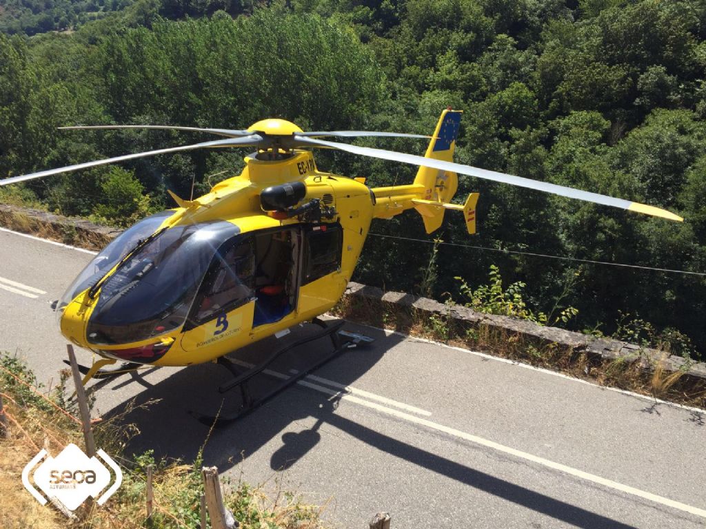 El helicptero medicalizado en el lugar del accidente