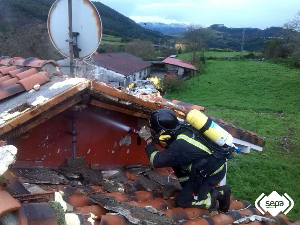 	Este  invierno revise el tiro, mantngalo limpio de residuos y obstrucciones para evitar incendios en el hogar