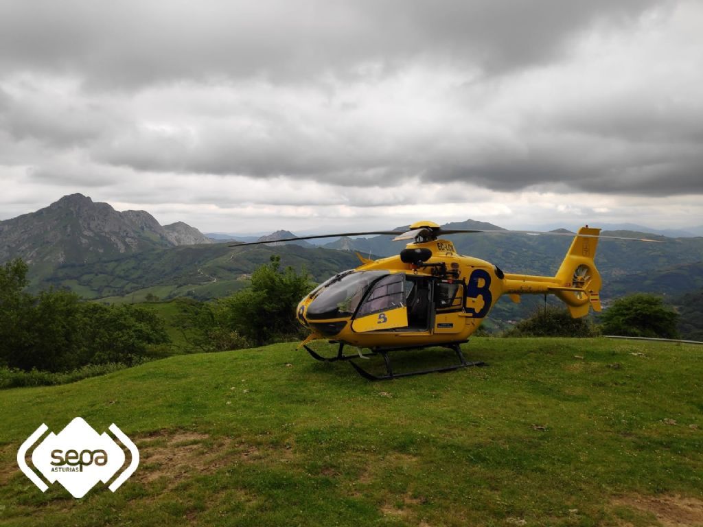 El helicptero, debido a la niebla, tuvo que tomar tierra a dos kilmetros del lugar del accidente