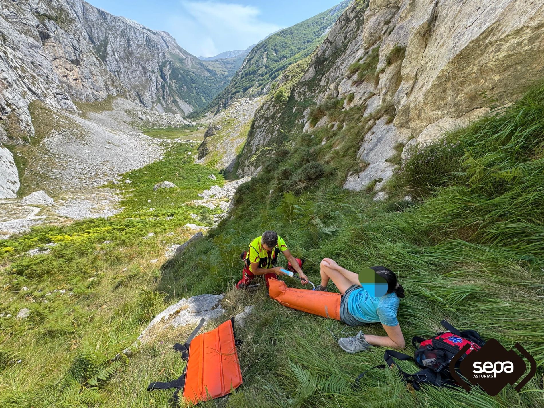 Rescate de montaa en Cabrales, canal de Amuesa.