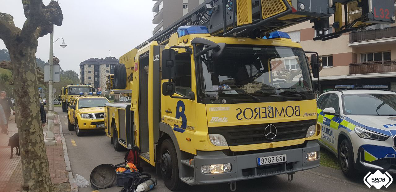 Bomberos en Salinas.