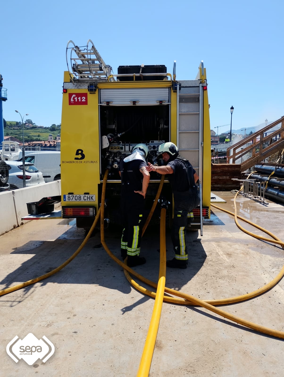 Bomberos de Llanes controlado la fuga 4