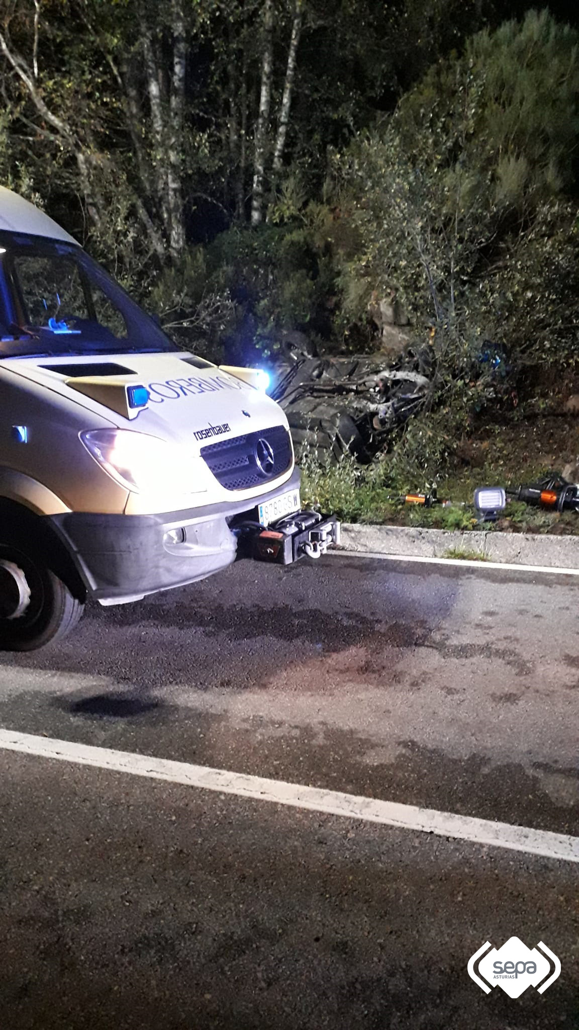 Bomberos en el lugar del accidente en Dega�a.