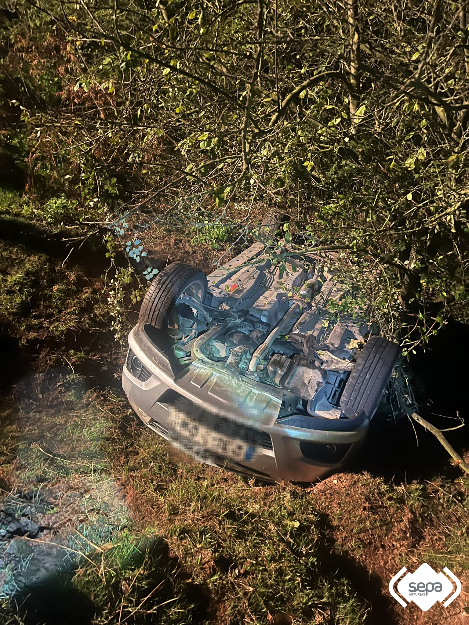 Veh�culo accidentado en Goz�n.