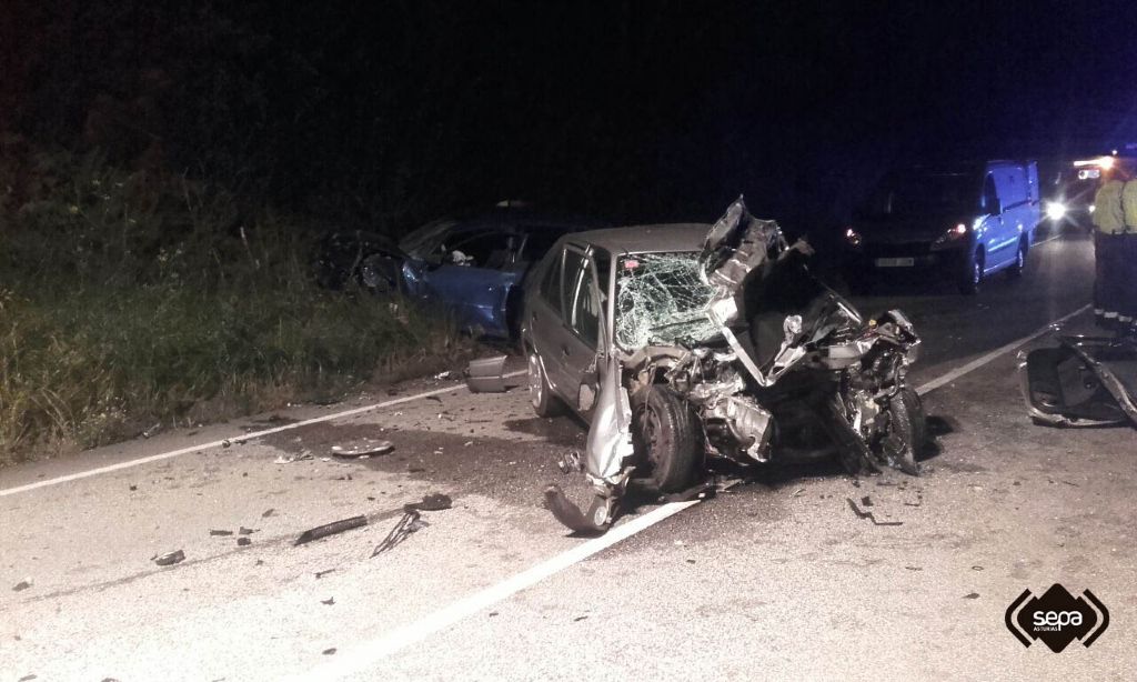 Automviles accidentados en Pravia.
