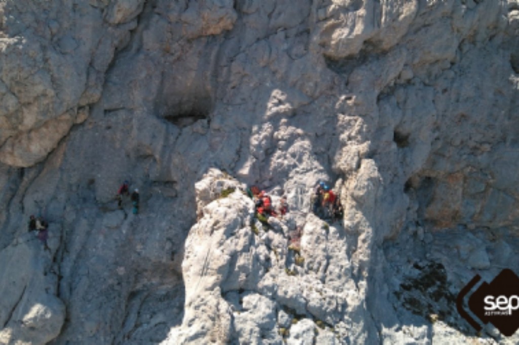 Rescate de un escalador en la Vía Cepeda, en el Urriellu.