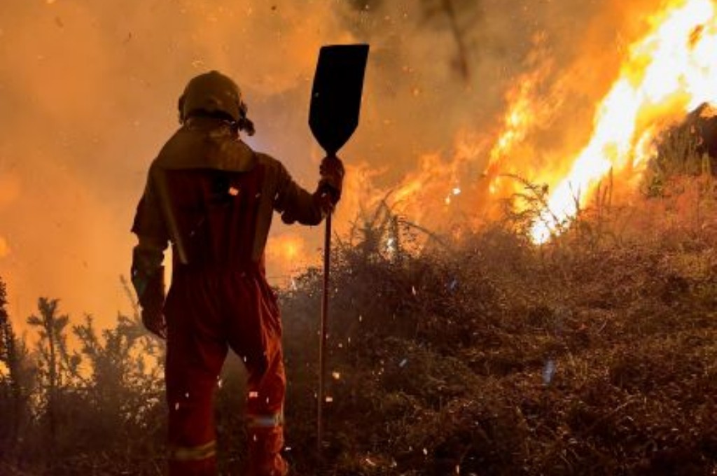 Intervención de Bomberos del SEPA en un un incendio forestal